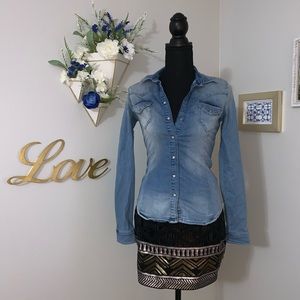 ✨Express slip-on black sequin skirt. NWT. Size XS✨